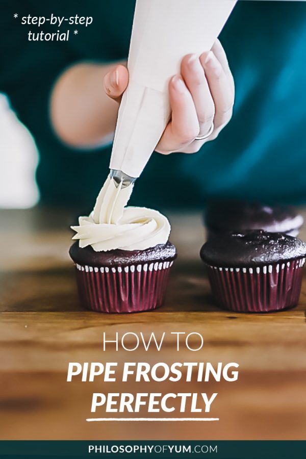 Frosting Piping Manual: This thorough post breaks down all the DO's and DON'TS of piping frosting. Includes step by step instructions for piping frosting perfectly every time! #pipingfrosting #cakedecorating #bakingforbeginners